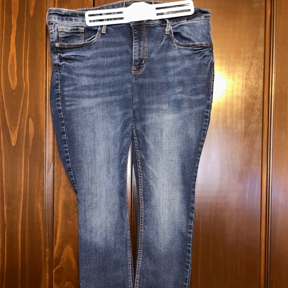Women’s Old Navy mid-rise rockstar super skinny jeans
